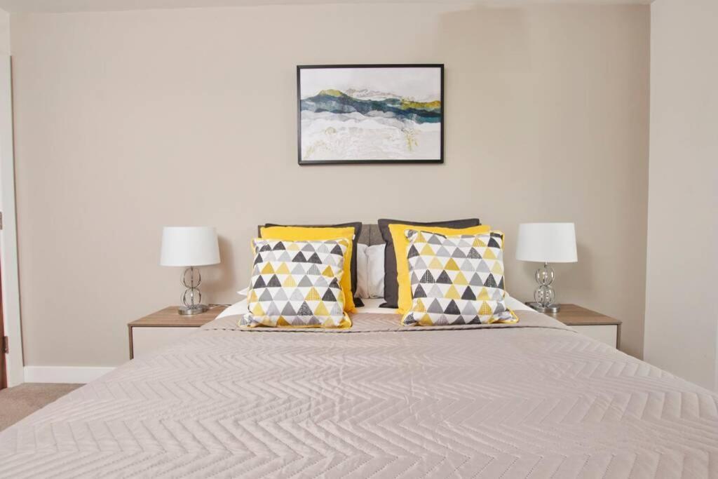 Lovely Apartment - Private Parking - Stadium Views Manchester Exteriér fotografie