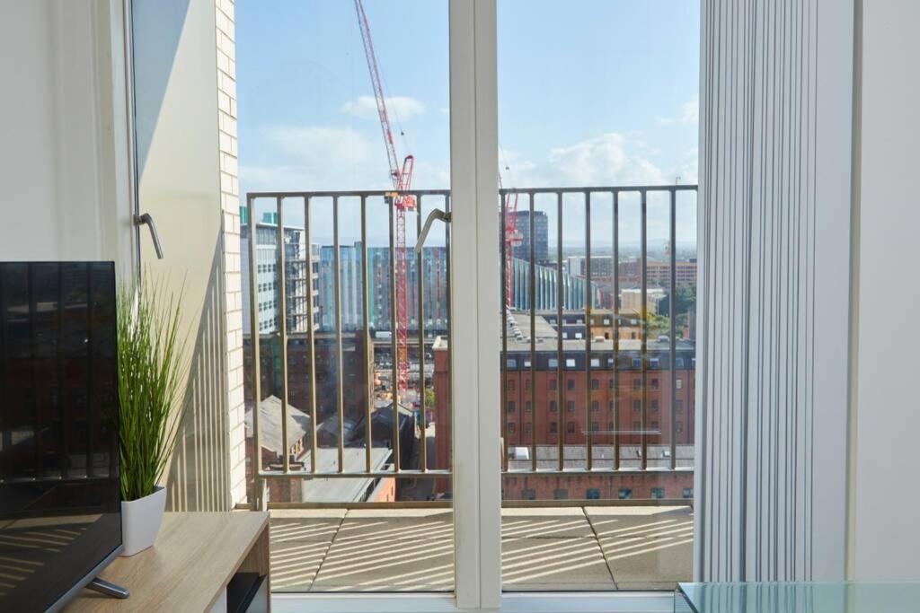 Lovely Apartment - Private Parking - Stadium Views Manchester Exteriér fotografie